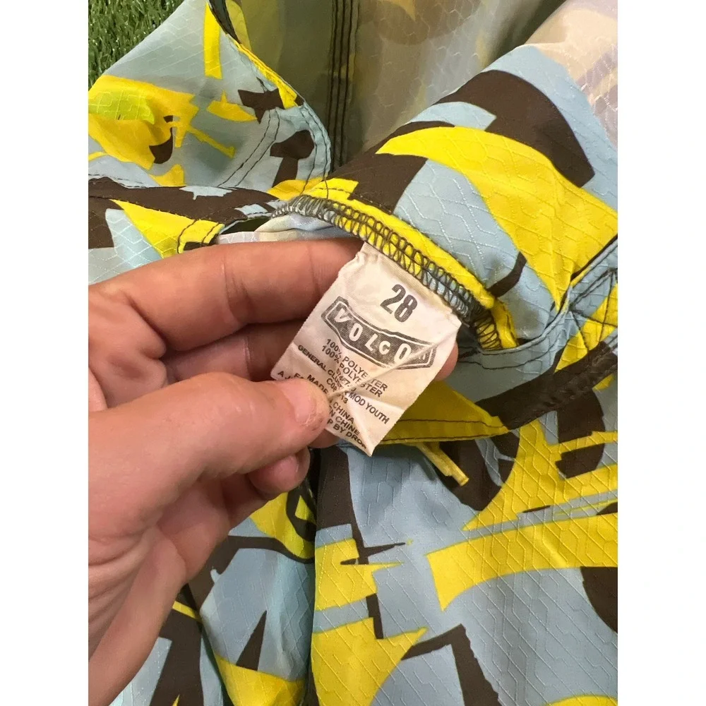Volcom Board Shorts Mens 30 Yellow Grey Geometric Abstract‎ Print Swim Trunks